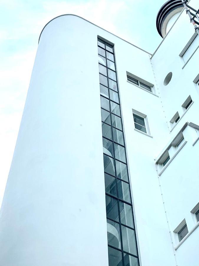 élégant Dans Batiment Historique